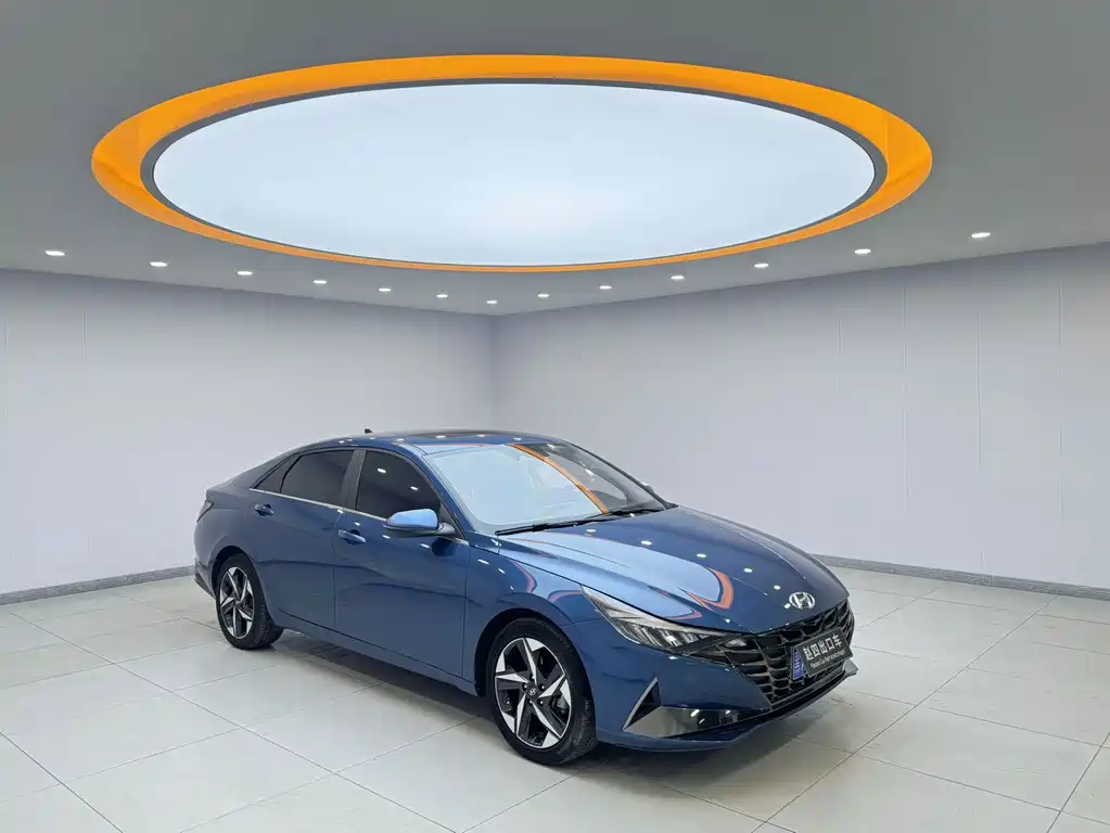 Hyundai Elantra — миниатюра 3