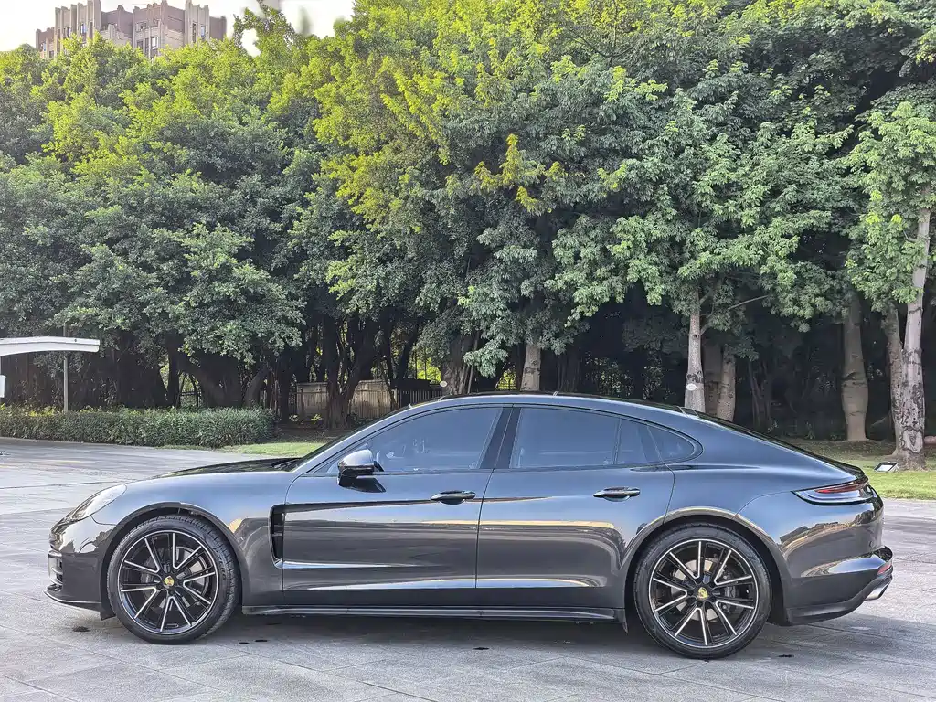 Porsche Panamera — миниатюра 7