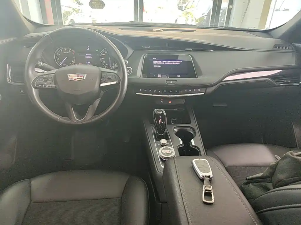 Cadillac XT4 — миниатюра 10