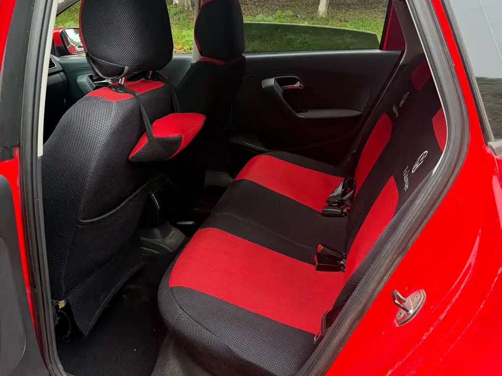 Volkswagen Polo — миниатюра 12