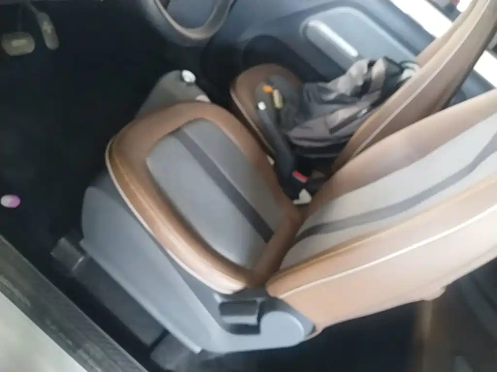 Wuling MINIEV — миниатюра 15