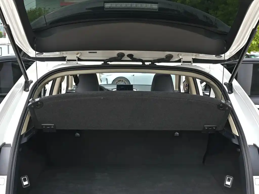 Lexus NX — миниатюра 8