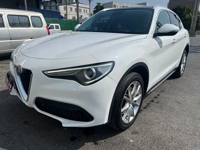 alfa-romeo stelvio