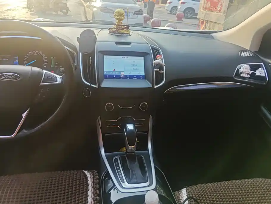 Ford Edge — миниатюра 13