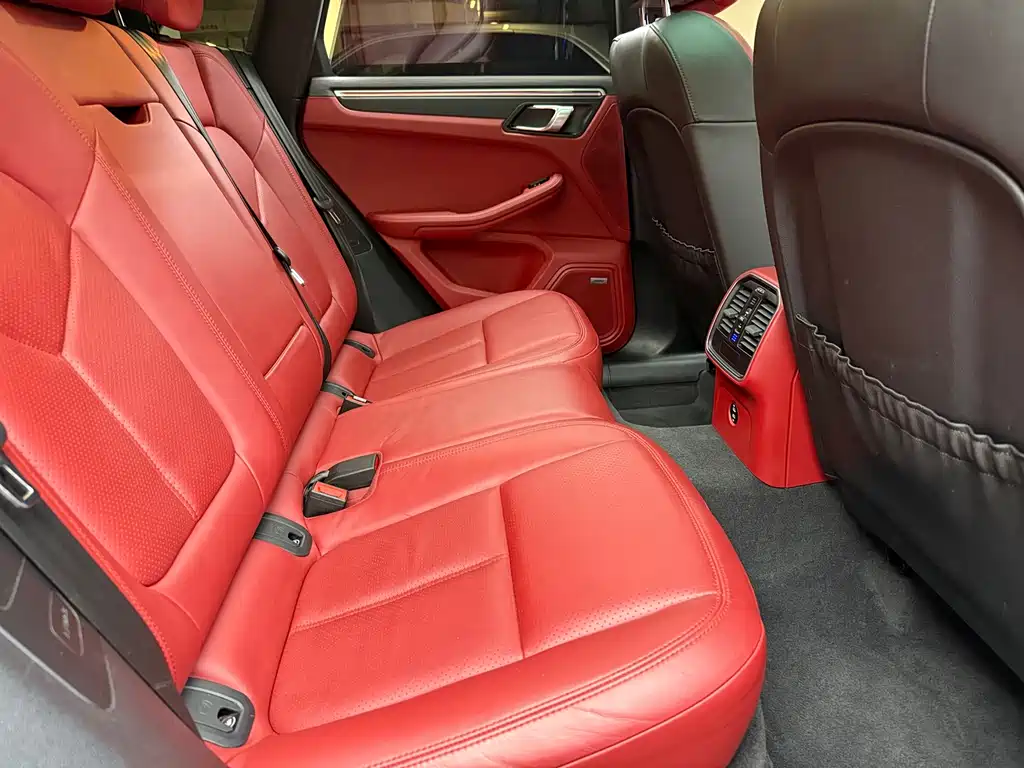 Porsche Macan — миниатюра 6