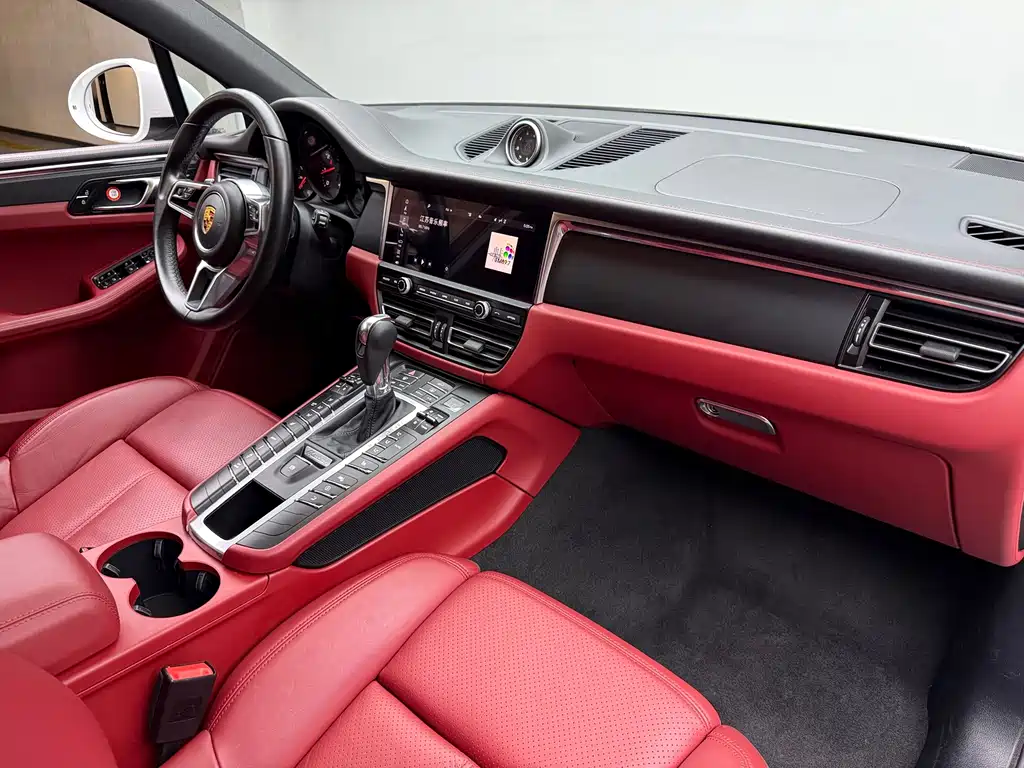 Porsche Macan — миниатюра 7