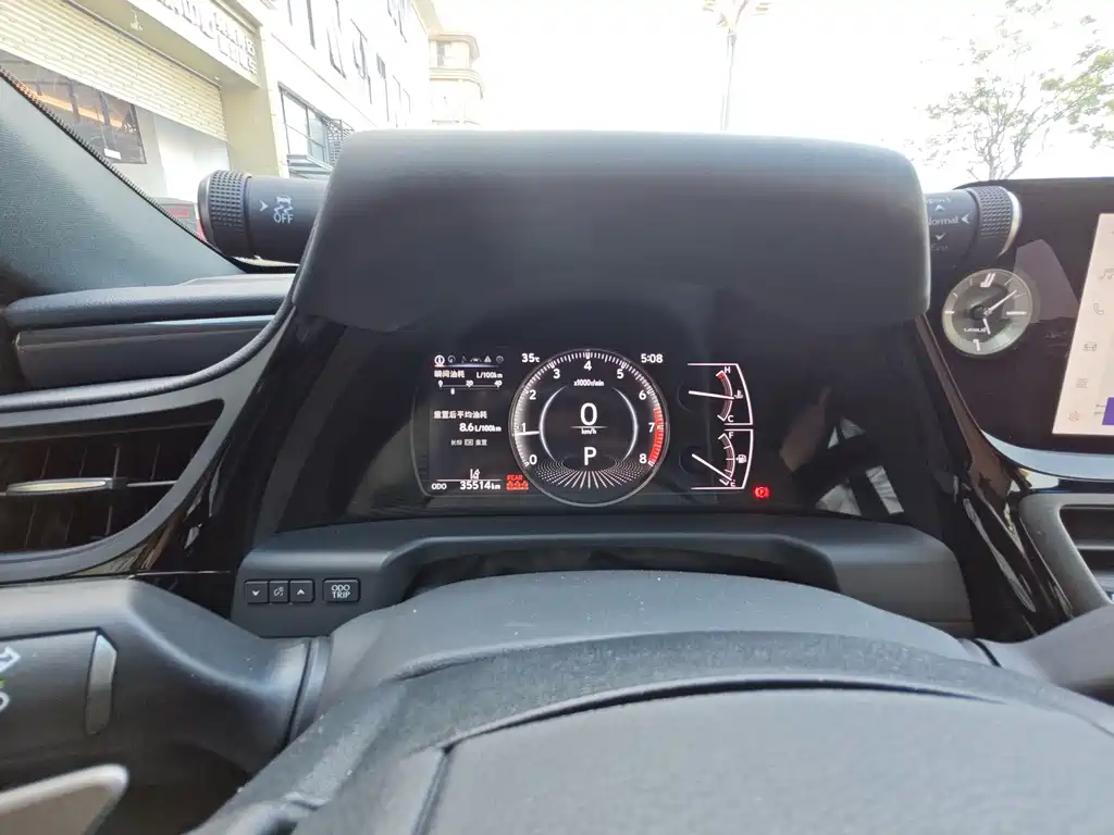 Lexus ES — миниатюра 9