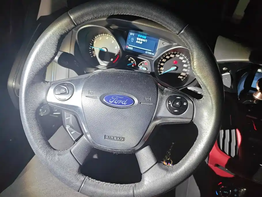 Ford Focus — миниатюра 15