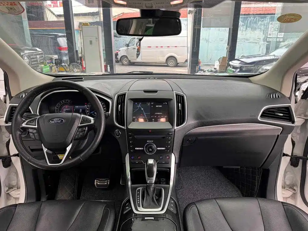 Ford Edge — миниатюра 17