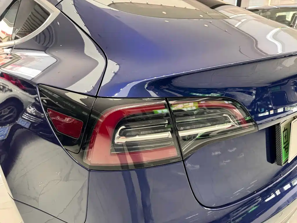 Tesla Model 3 — миниатюра 19