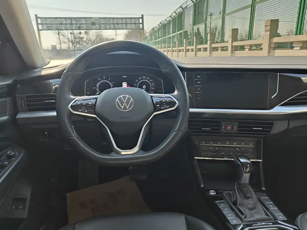 VOLKSWAGEN PASSAT NEW ENERGY