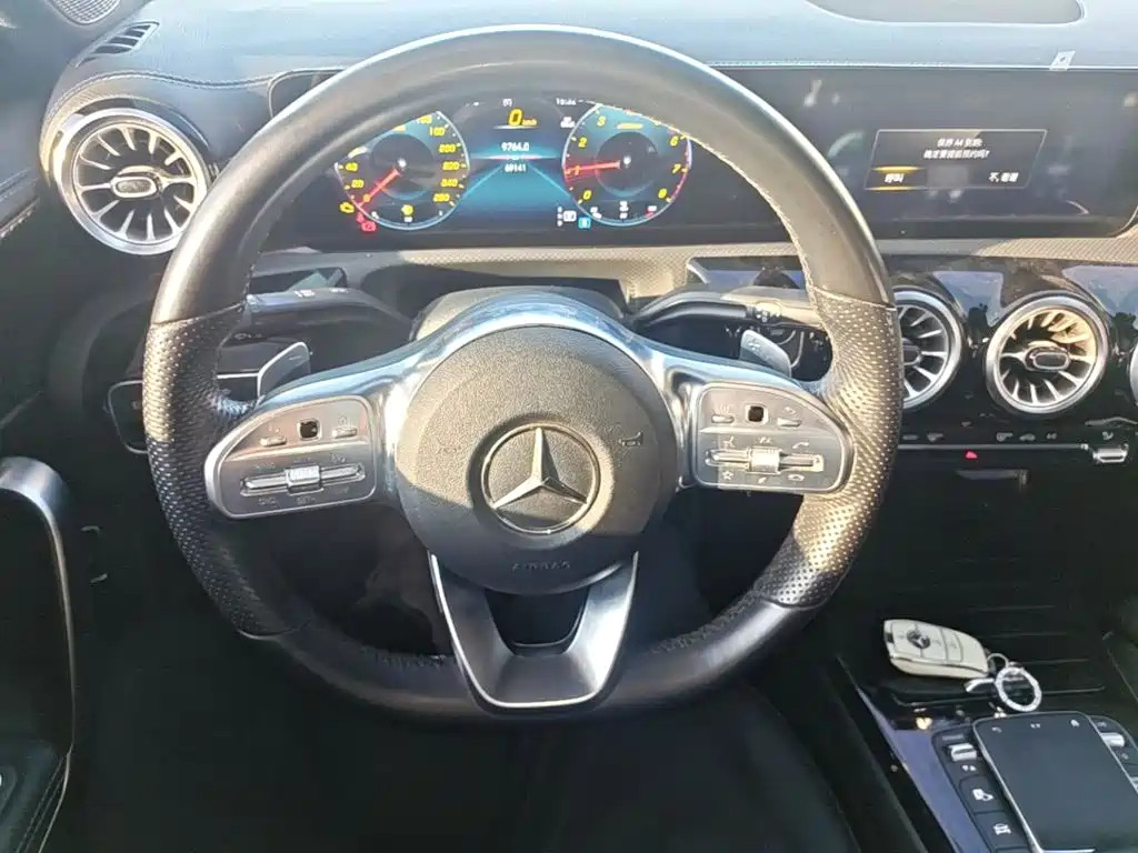 Mercedes-Benz A-Class — миниатюра 11