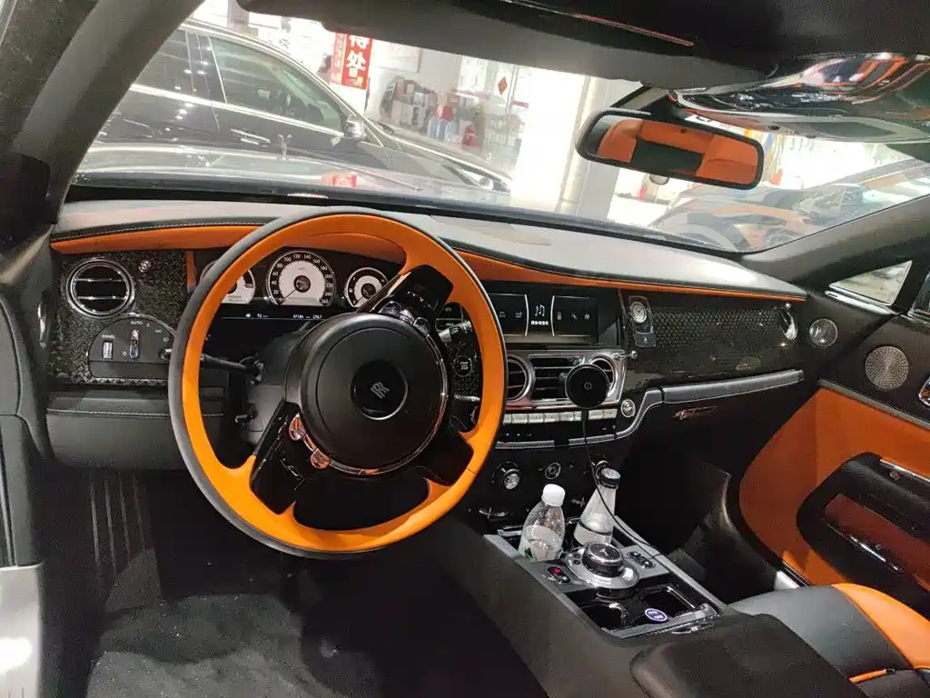 Rolls-Royce Wraith — миниатюра 12