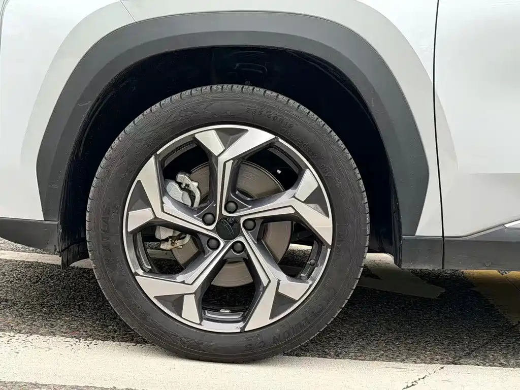 Geely Boyue L — миниатюра 6