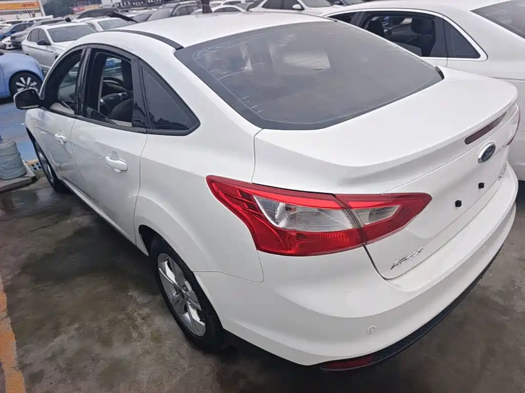 Ford Focus — миниатюра 5