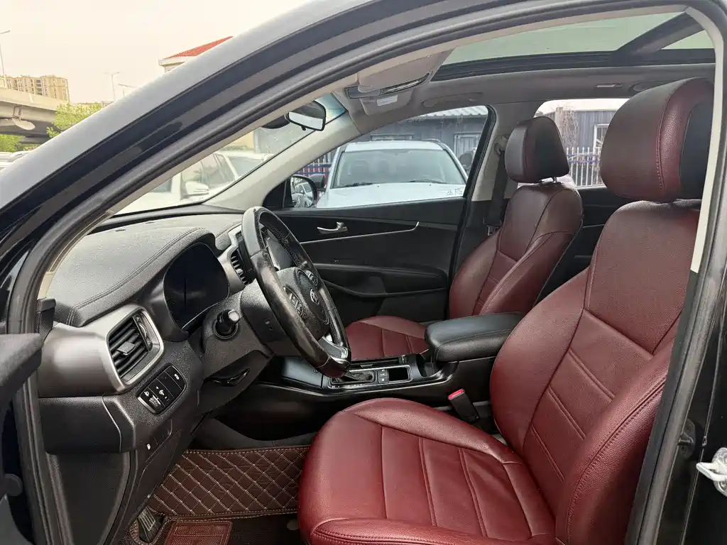 Kia Sorento 2015 L 2.4L 4WD Sport 5 мест IV
