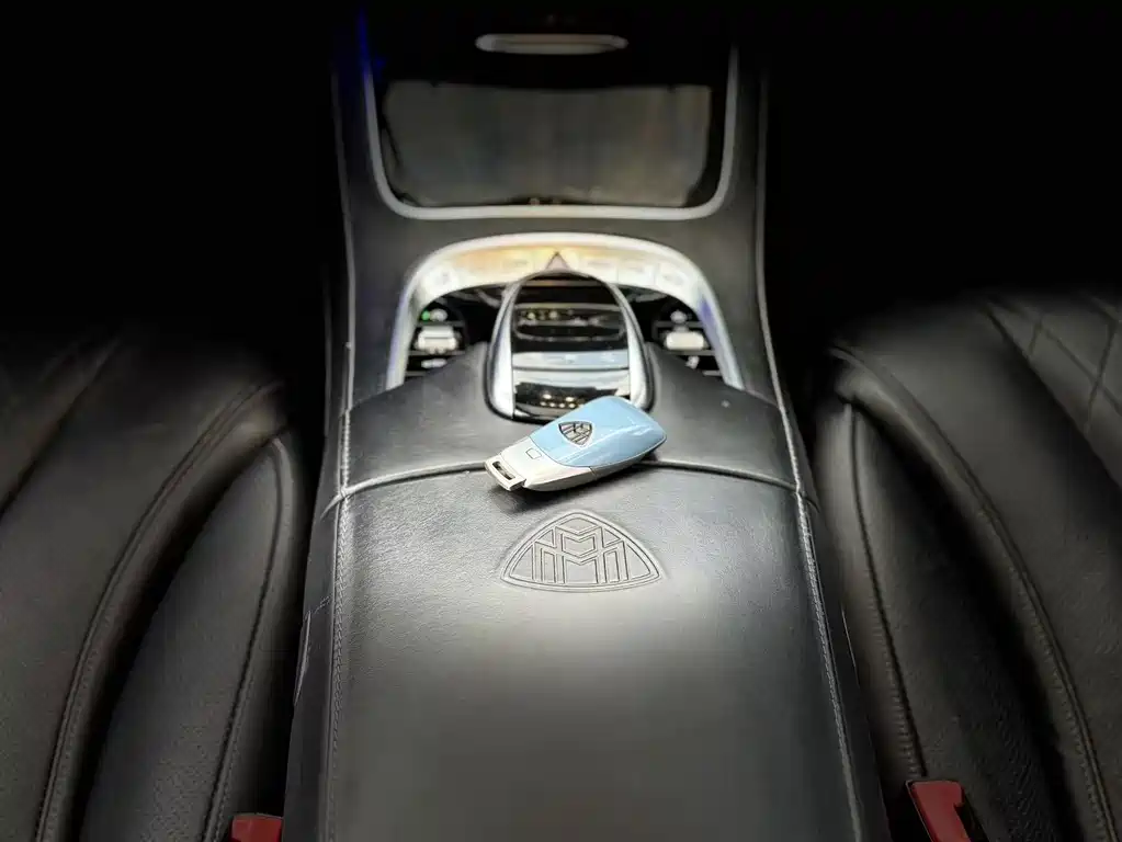 Mercedes-Benz S-Class — миниатюра 12
