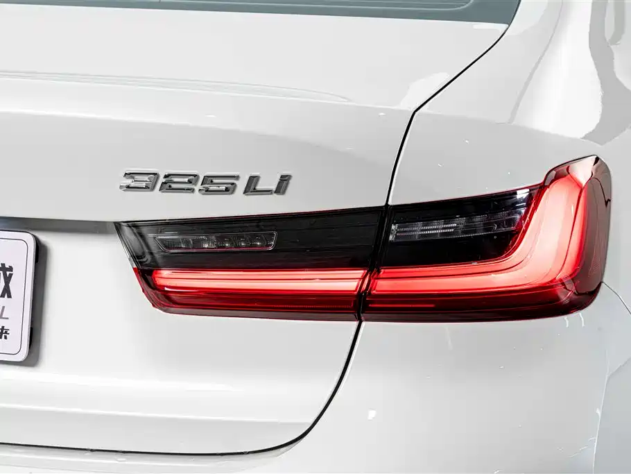 BMW 3 Series — миниатюра 8