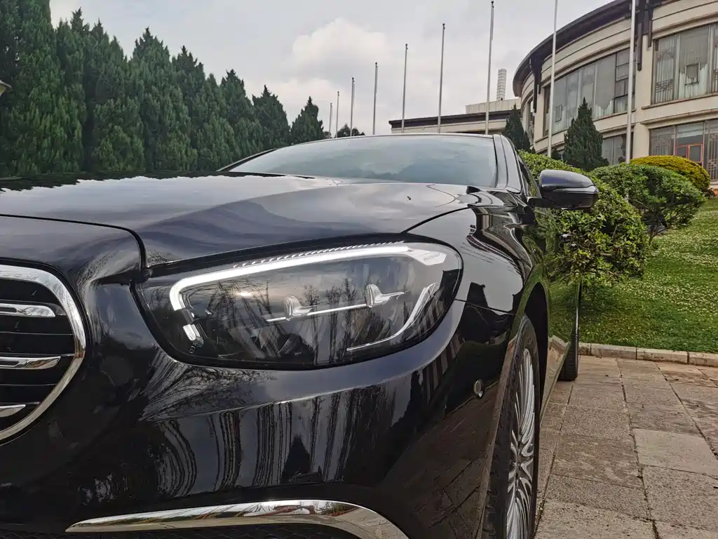 Mercedes-Benz E-Class E 2023 E 300 L Fashion