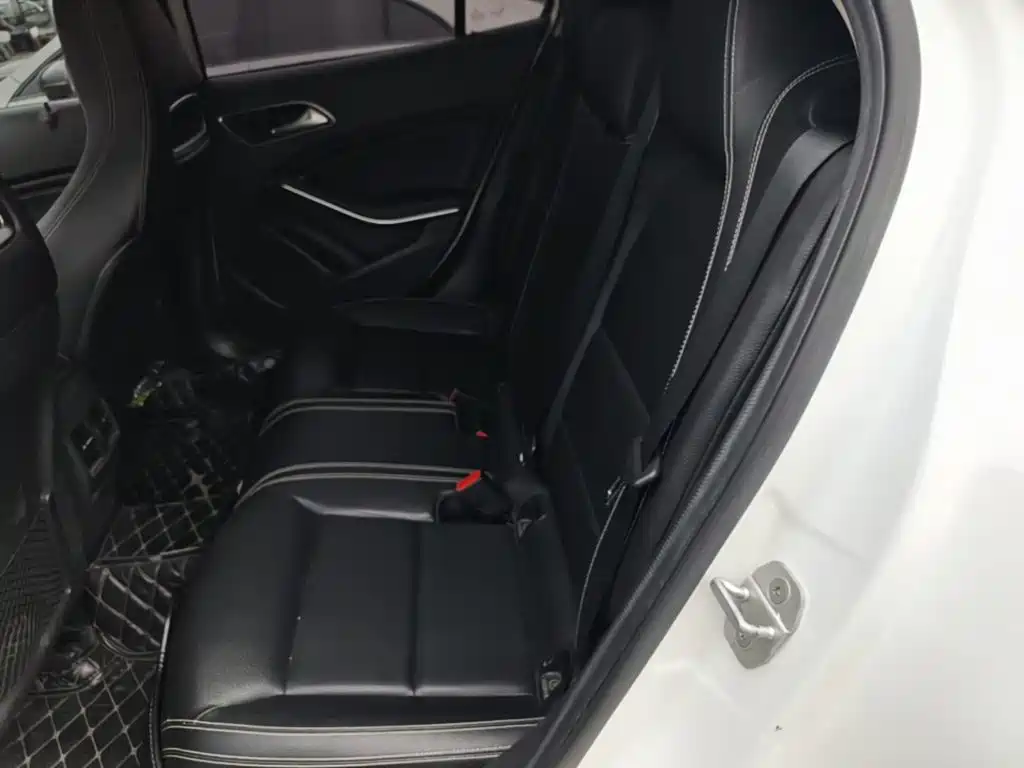 Mercedes-Benz GLA — миниатюра 22