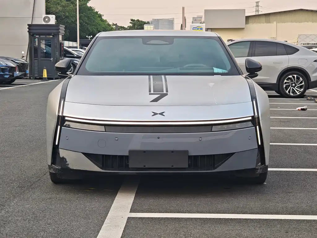 XPeng P7 — миниатюра 2