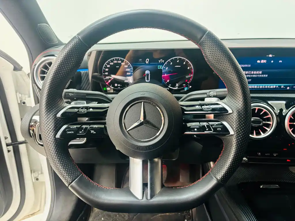 Mercedes-Benz A-Class — миниатюра 12