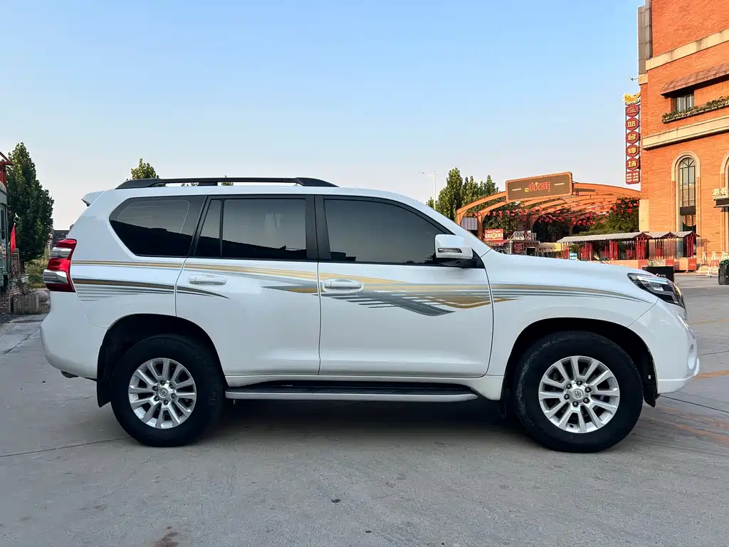 Toyota Prado — миниатюра 4