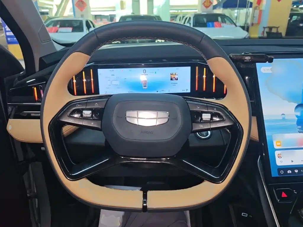 Geely Boyue L — миниатюра 11