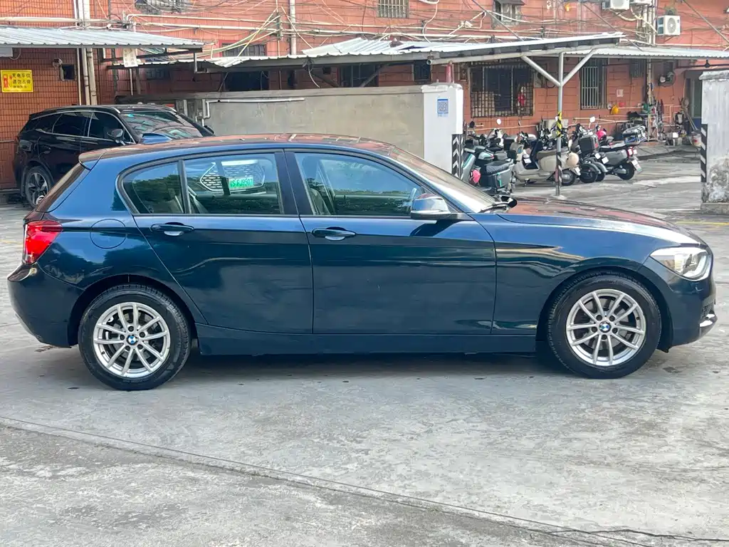 BMW 1 Series (Import) — миниатюра 7