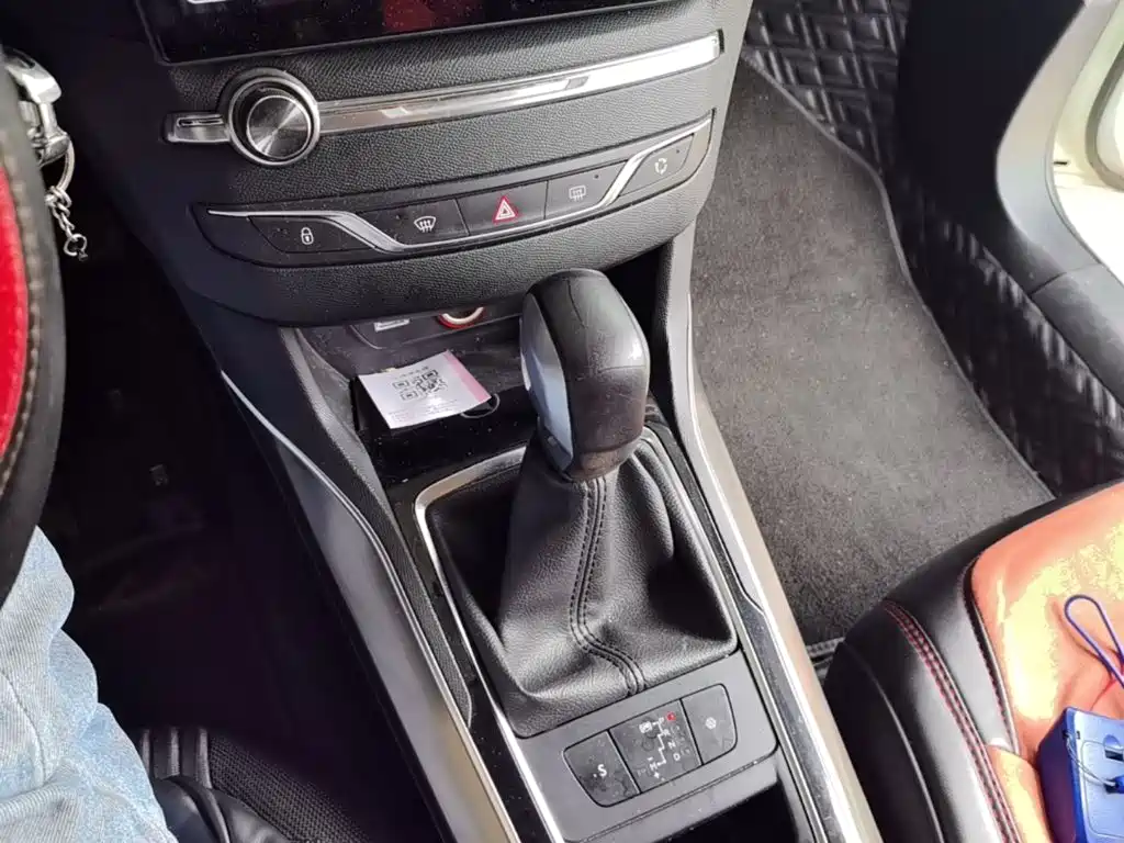 Peugeot 408 — миниатюра 14
