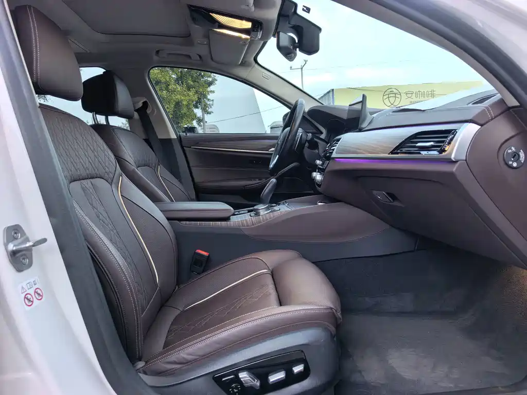 BMW 5 Series — миниатюра 18