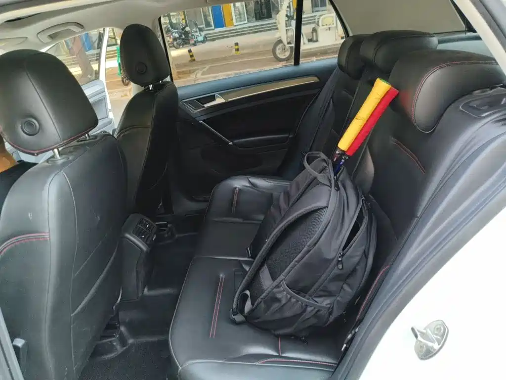 Volkswagen Golf — миниатюра 18