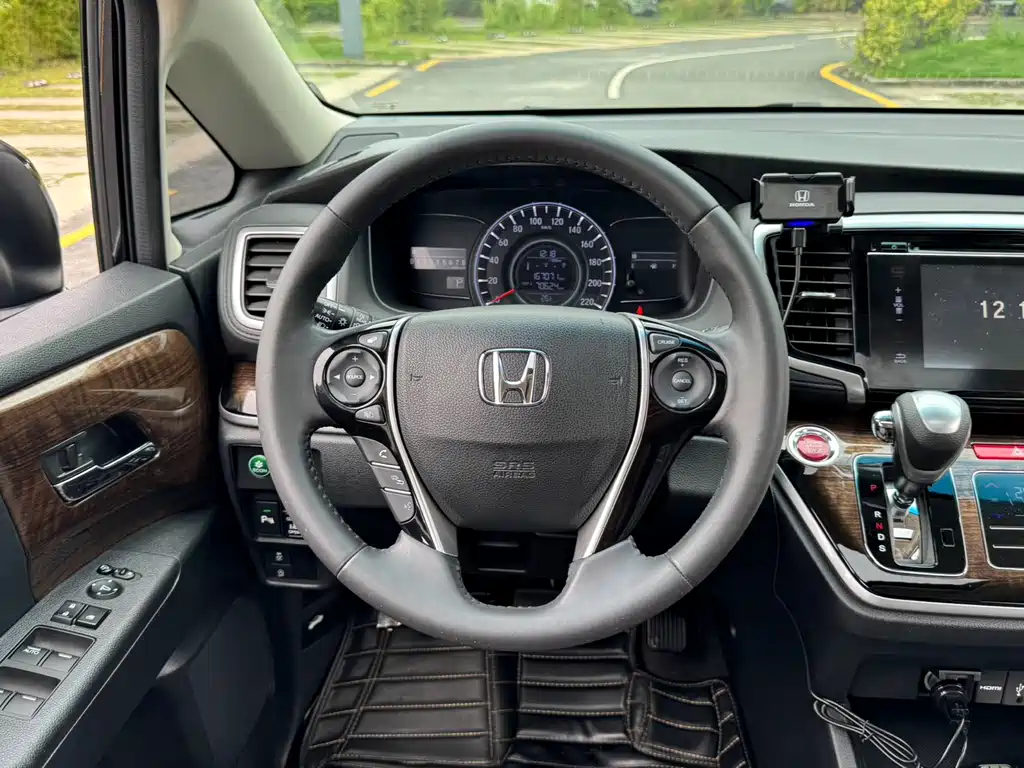 Honda Odyssey — миниатюра 8