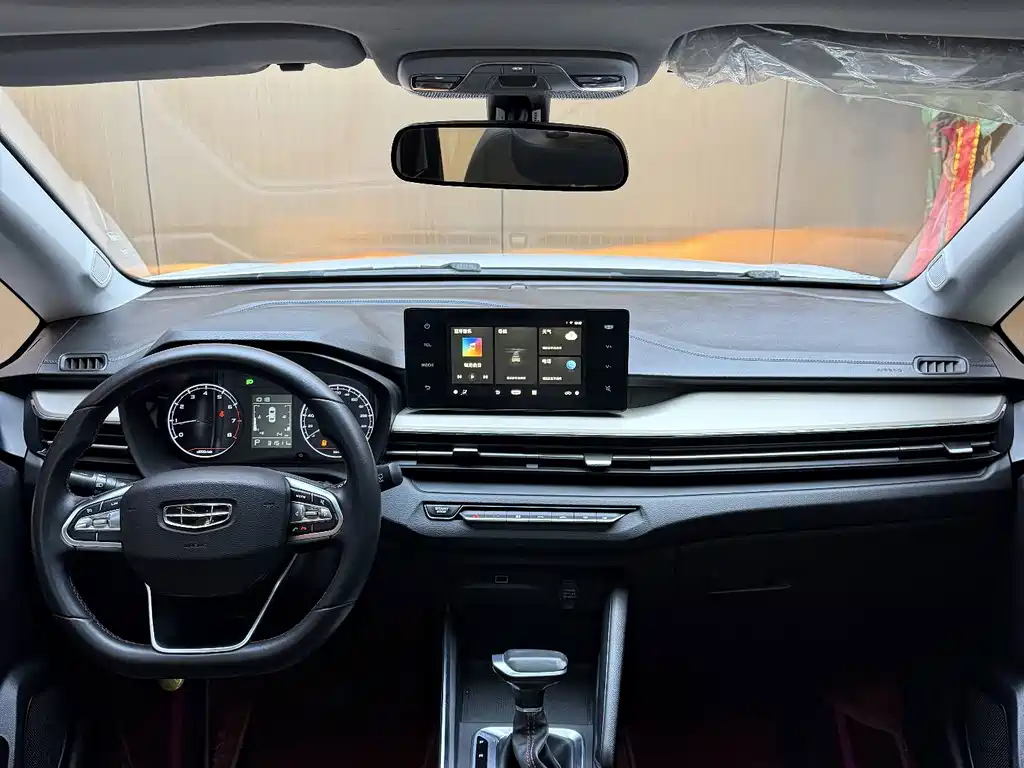 Geely Vision X3 — миниатюра 7