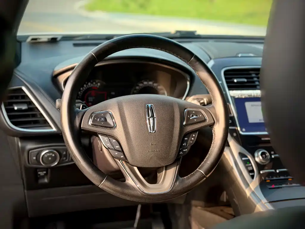 Lincoln MKX — миниатюра 9