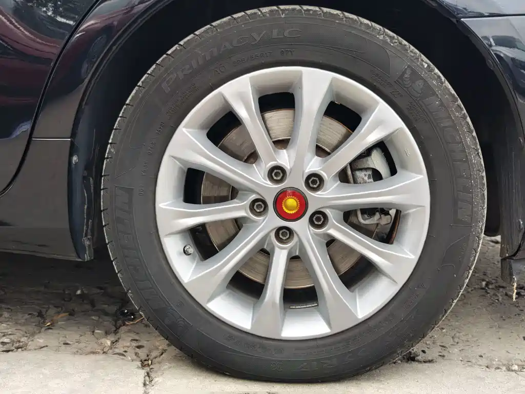 Hongqi Hongqi H7 — миниатюра 25
