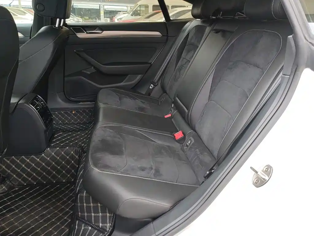 Volkswagen CC — миниатюра 17