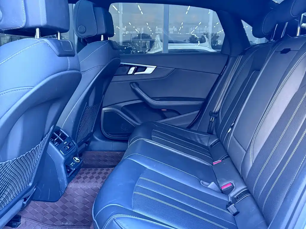 Audi A4L — миниатюра 13