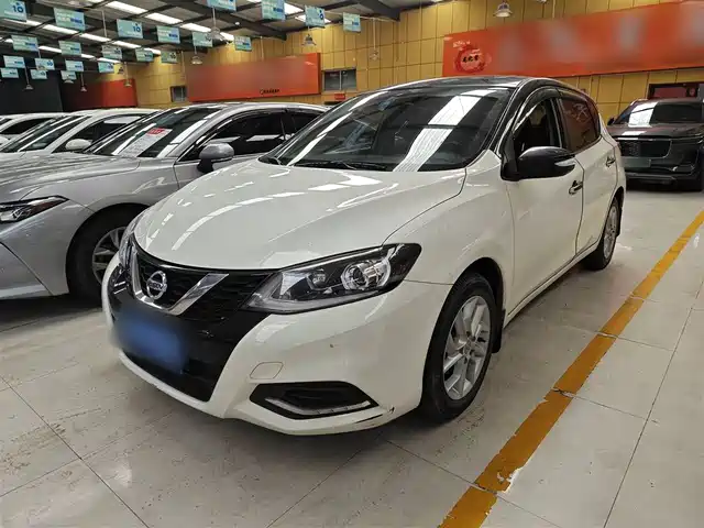 NISSAN TIIDA 2020