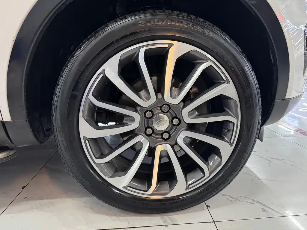 Land Rover Discovery Sport — миниатюра 13