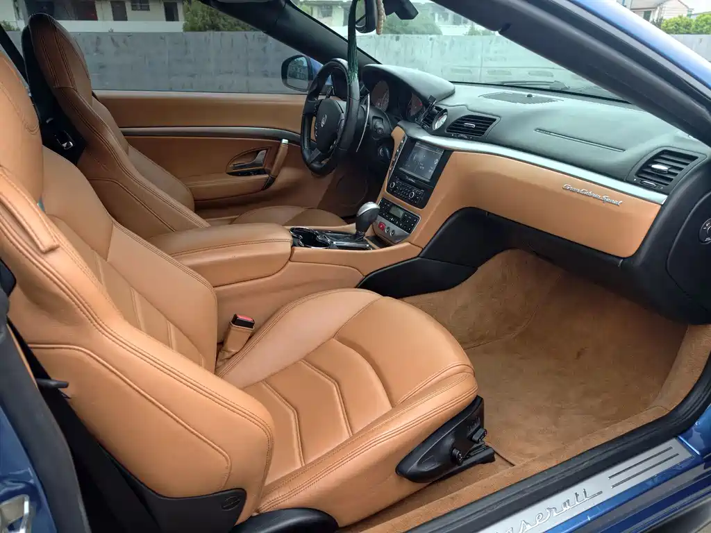 Maserati GranCabrio — миниатюра 11