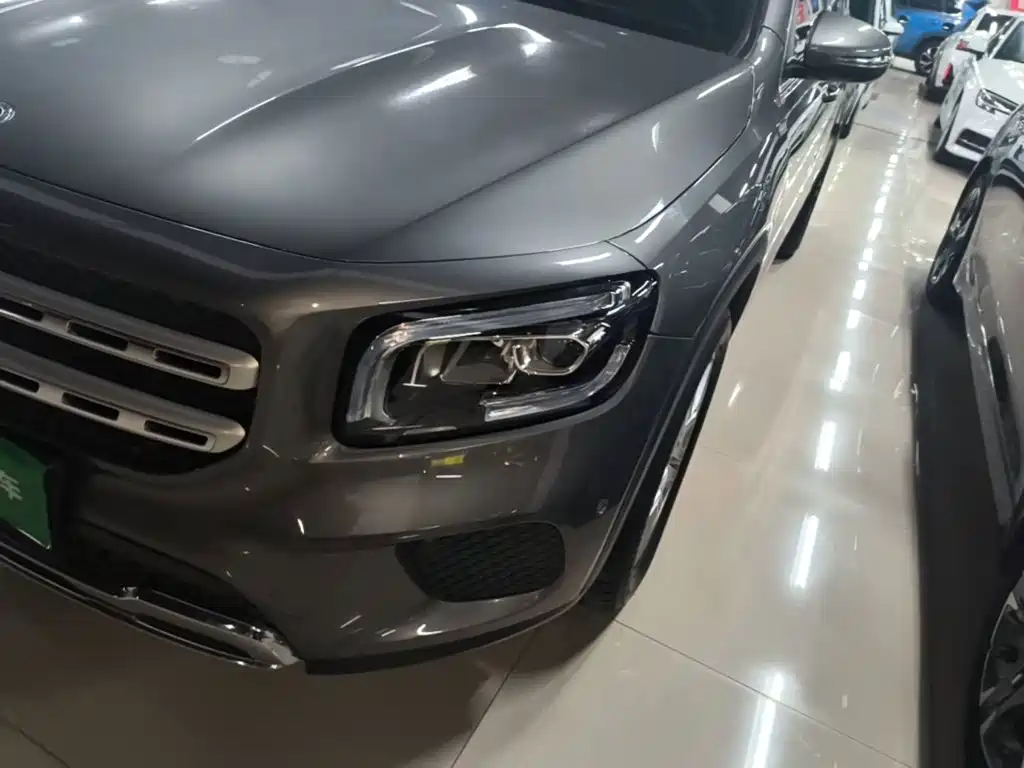 Mercedes-Benz GLB — миниатюра 24