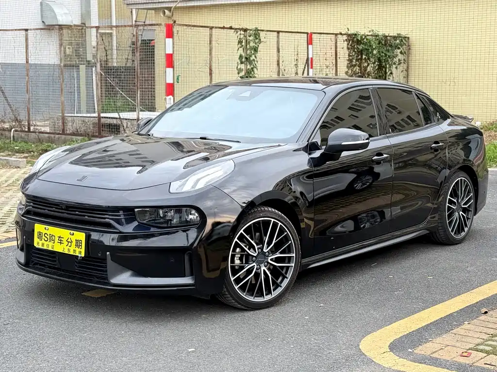 2022 Lynk & Co 03 - zdjęcie 1 z 9