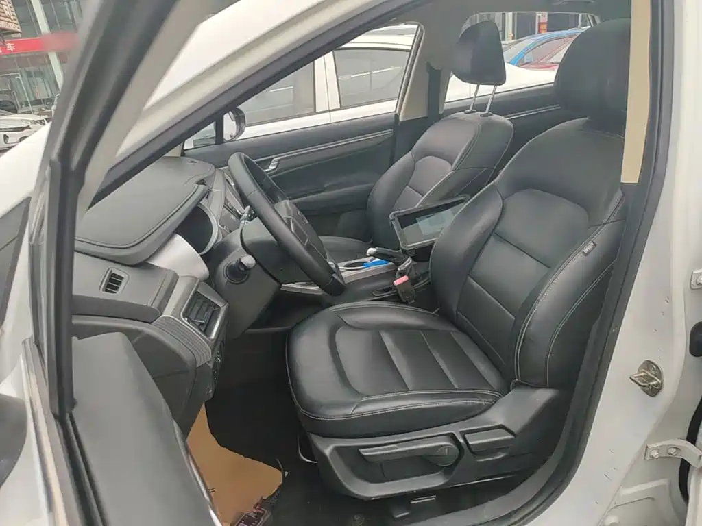 Geely Emgrand GS — миниатюра 15