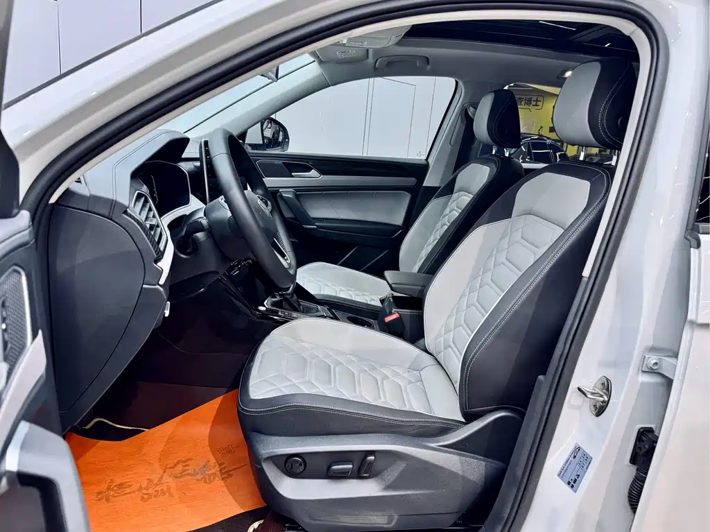 Volkswagen Tayron 330TSI 2WD Luxury Plus Advanced Edition, фото 9