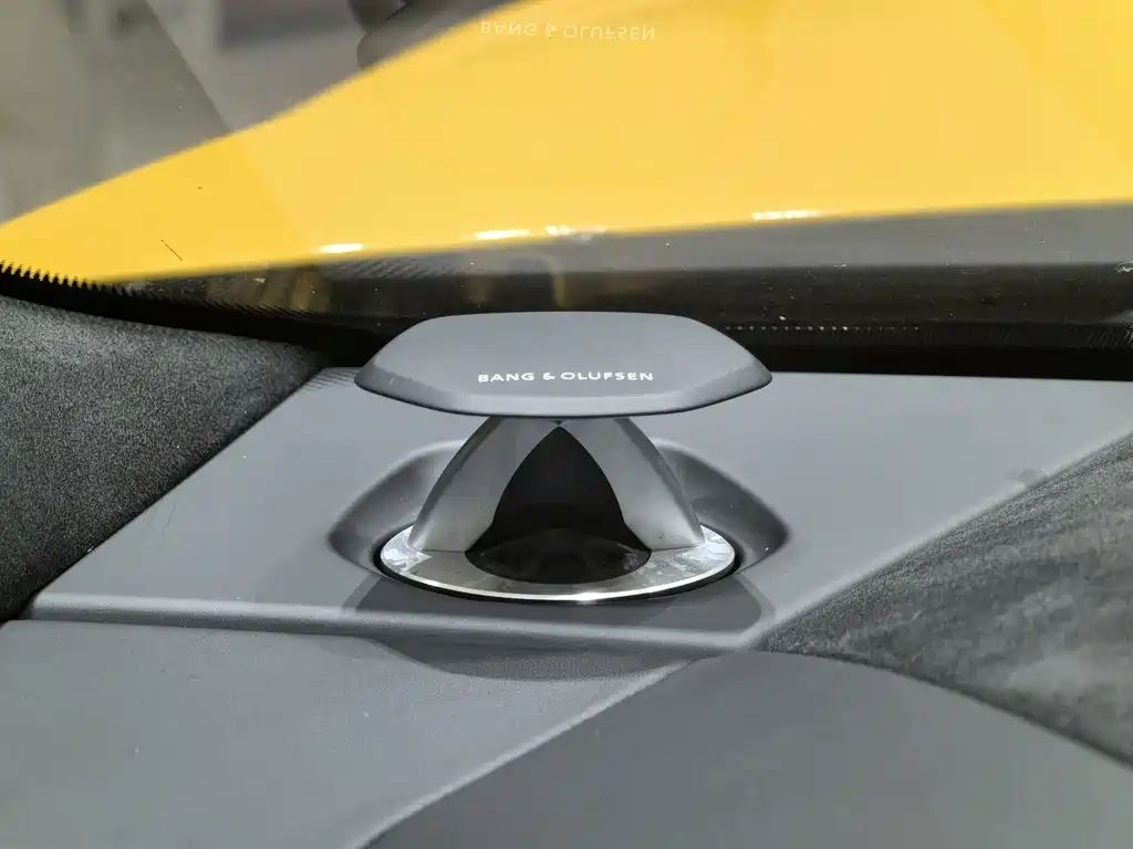 Lamborghini Urus — миниатюра 10