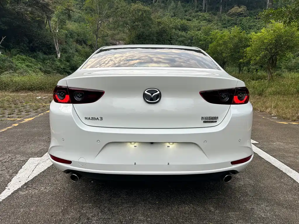 Mazda 3 Axela — миниатюра 8