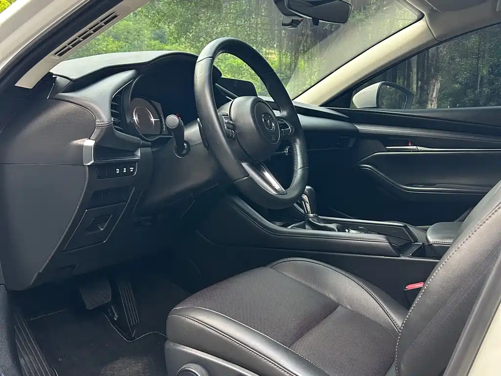 Mazda 3 Axela — миниатюра 15