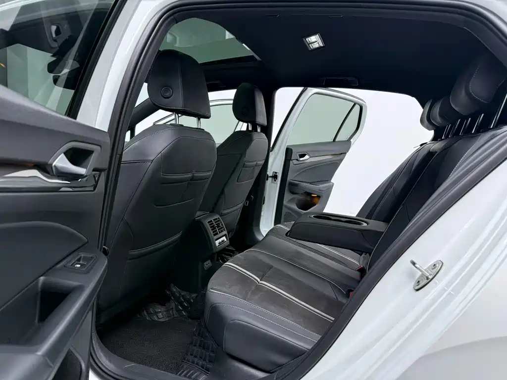 Volkswagen Golf — миниатюра 8