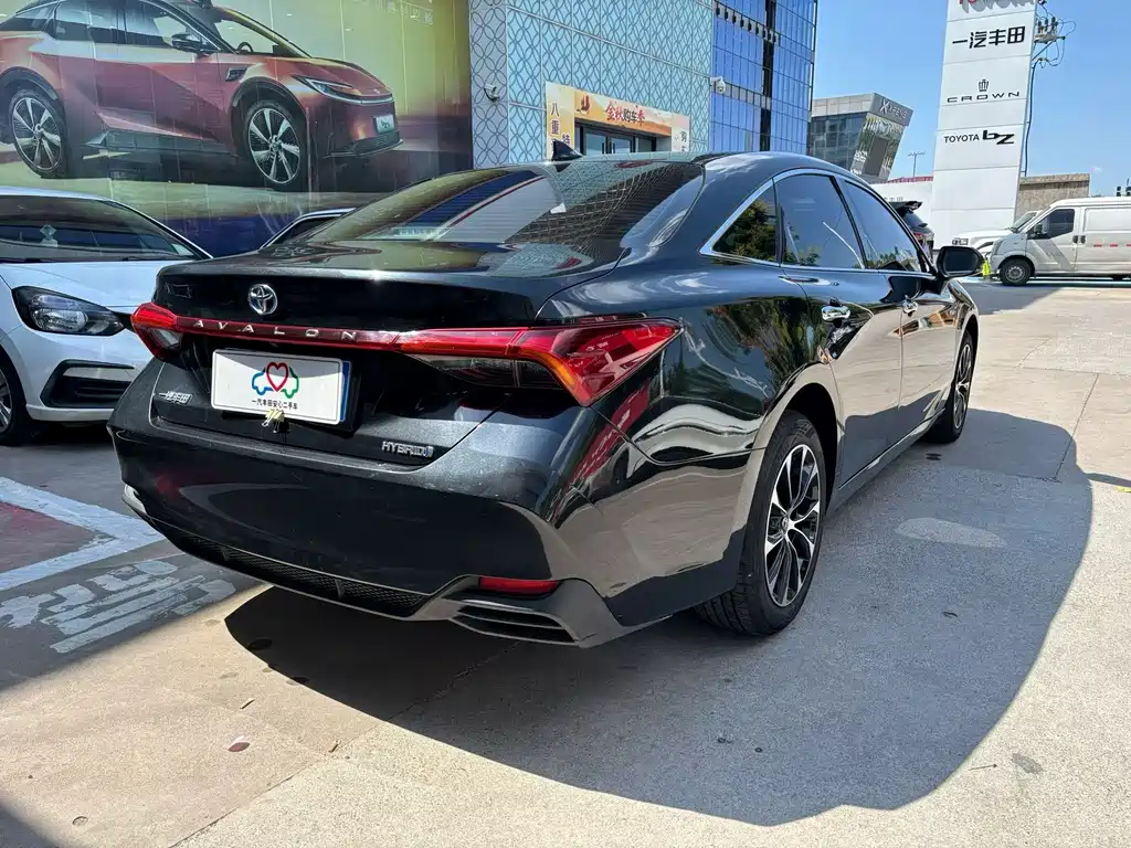 Toyota Avalon — миниатюра 6